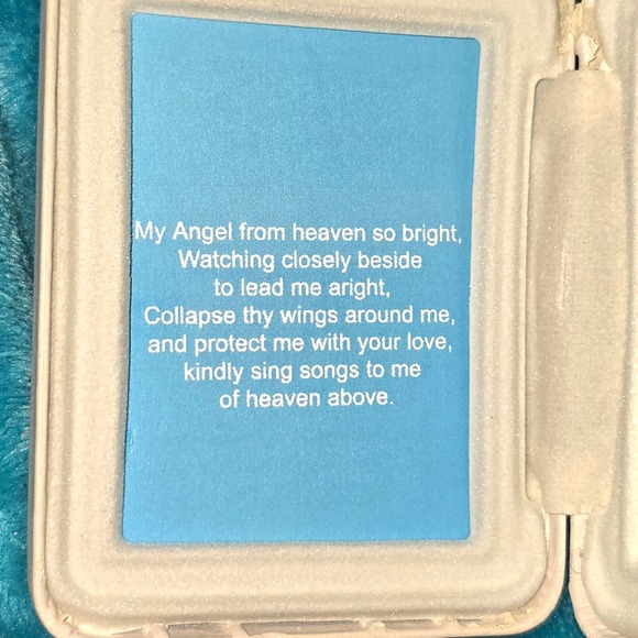 NIB VTG 10k Gold & Hand Carved Mother Of Pearl Shell Angel Wing Drop Earrings - Picture 8 of 8